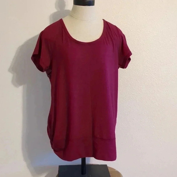 Athleta burgundy work out tee shirt size Large - Picture 1 of 5